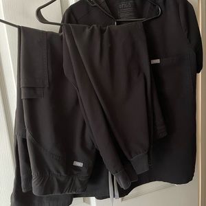 Figs M one pocket top, cargos and joggers.